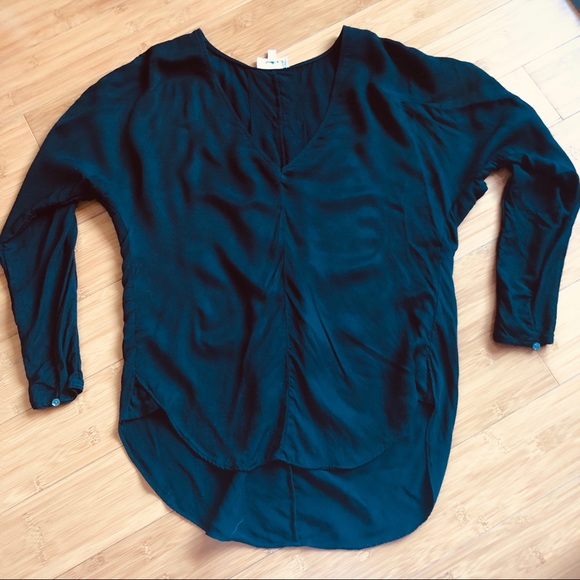 Aritzia Tops - Aritzia Wilfred Long Sleeve High/Low Blouse